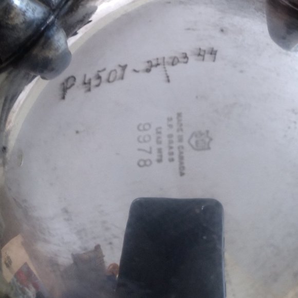 HANDMADE VINTAGE SILVER COFFEE POT MADE IN CANADA - Picture 6 of 6